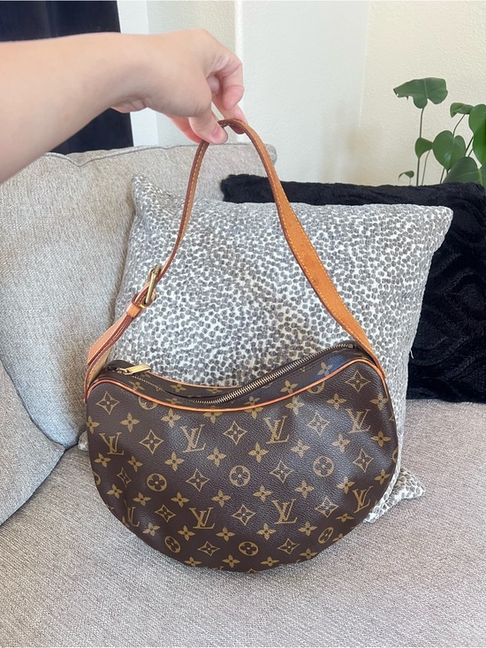 Louis Vuitton Handbags - Louis Vuitton Croissant MM Signature Monogram Shoulder Bag